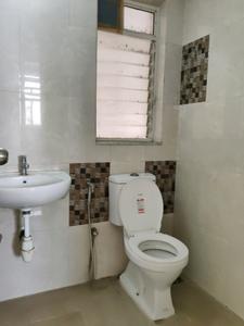 Common Bathroom Image of 589 Sq.ft 1.5 BHK Apartment / Flat for rent in Mahindra Happinest Kalyan, Bhiwandi Thane for Rs. 16700