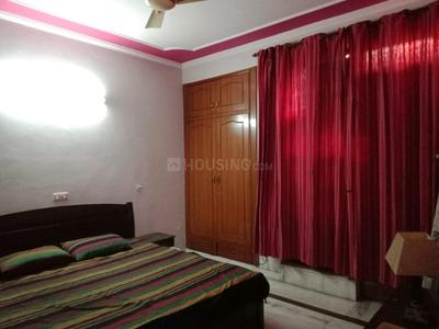 Bedroom Image of 2700 Sq.ft 3 BHK Builder Floor for rent in Sector 41 Noida for Rs. 37000