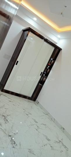 East safari Main Image 1