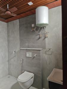 Bathroom Image of 2100 Sq.ft 3 BHK Builder Floor for rent in Sector 28 Faridabad for Rs. 28500