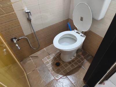 Bathroom Image of 650 Sq.ft 1 BHK Apartment / Flat for sale in Krishna Heights, Ghansoli Navi Mumbai for Rs. 9500000