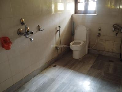 Bathroom Image of 5000 Sq.ft 8 BHK Independent House for rent in Bariatu Housing Colony Ranchi for Rs. 55000