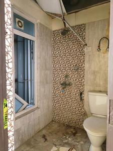 Common Bathroom Image of 1390 Sq.ft 3 BHK Apartment / Flat for rent in Rishabh Cloud 9 Towers, Vaishali Ghaziabad for Rs. 32000
