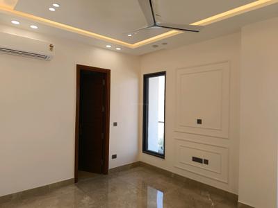 Bedroom Image of 2700 Sq.ft 4 BHK Builder Floor for sale in Saket New Delhi for Rs. 102500000