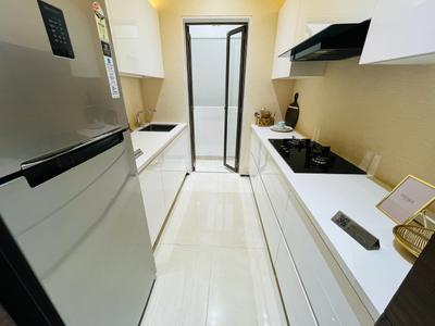 Kitchen Image of 700 Sq.ft 1 BHK Apartment / Flat for sale in Sunteck One World, Naigaon East Naigaon for Rs. 3350000