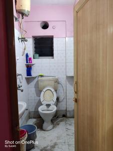Bathroom Image of 856 Sq.ft 2 BHK Apartment / Flat for sale in Picnic Garden Kolkata for Rs. 4500000