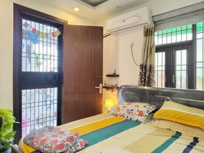 Bedroom Image of 500 Sq.ft 1 BHK Apartment / Flat for sale in Mehrauli New Delhi for Rs. 2900000