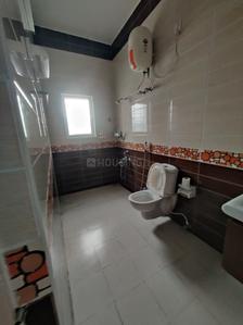 Bathroom Image of 4000 Sq.ft 4 BHK Independent House for rent in Palavakkam, Sholinganallur Chennai for Rs. 150000