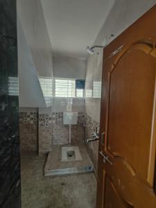 Bathroom Image of 450 Sq.ft 1 BHK Builder Floor for rent in Dhanori Pune for Rs. 12000