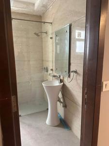 Bathroom Image of 900 Sq.ft 2 BHK Builder Floor for rent in Jangpura New Delhi for Rs. 48500