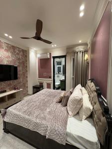 Bedroom Image of 2700 Sq.ft 4 BHK Builder Floor for sale in Anand Vihar New Delhi for Rs. 69000000
