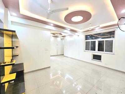 Hall Image of 2200 Sq.ft 3 BHK Apartment / Flat for rent in Param Puneet Apartments, Sector 6 Dwarka New Delhi for Rs. 58000