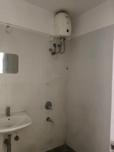 Common Bathroom Image of 1098 Sq.ft 2.5 BHK Apartment / Flat for rent in Lodha Casa Rio, Palava Phase 1 Thane for Rs. 22000