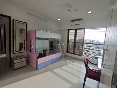 Bedroom Image of 2000 Sq.ft 4 BHK Apartment / Flat for rent in Vile Parle East Mumbai for Rs. 225000