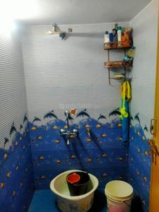 Bathroom Image of 800 Sq.ft 3.5 BHK Independent House for sale in Rajajipuram Lucknow for Rs. 3100000
