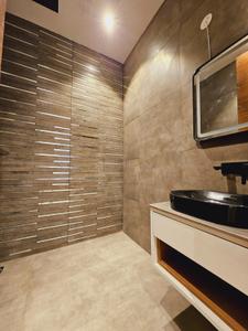 Bathroom Image of 2475 Sq.ft 4 BHK Builder Floor for sale in South City 1 Floors, Sector 41 Gurgaon for Rs. 31500000