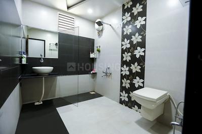 Bathroom Image of 2150 Sq.ft 4 BHK Apartment / Flat for sale in Andheri West Mumbai for Rs. 89000000