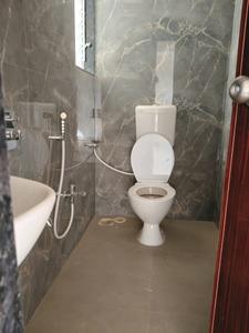 Common Bathroom Image of 1165 Sq.ft 2 BHK Apartment / Flat for sale in Precious Majestic, Pushpak Nagar Navi Mumbai for Rs. 7250000