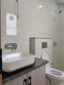 Bathroom Image of 2250 Sq.ft 3 BHK Apartment / Flat for rent in Sector 57 Gurgaon for Rs. 75000