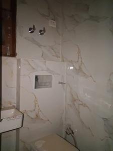 Common Bathroom Image of 1050 Sq.ft 2 BHK Apartment / Flat for sale in JMD Marvella Homes, Sector 73 Noida for Rs. 3950001
