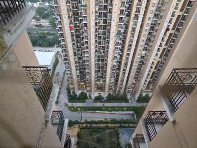 Balcony Image of 766 Sq.ft 2 BHK Apartment / Flat for rent in Prateek Grand City, Siddharth Vihar Ghaziabad for Rs. 31000