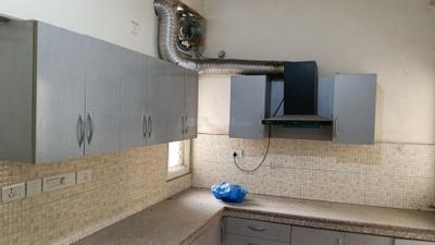 Kitchen Image of 1560 Sq.ft 3 BHK Apartment / Flat for rent in Vrindavan Yojana Lucknow for Rs. 25000