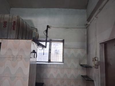 Bathroom Image of 250 Sq.ft 1 RK Apartment / Flat for sale in Sewri Mumbai for Rs. 10000000
