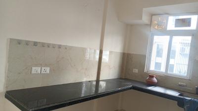 Kitchen Image of 1208 Sq.ft 2.5 BHK Builder Floor for rent in Smartworld Gems, Sector 89 Gurgaon for Rs. 22000