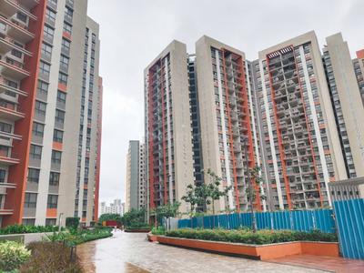 Image of 1566 Sq.ft 3 BHK Apartment / Flat for rent in Shapoorji Pallonji Joyville Sensorium, Maan, Pune for Rs. 39000