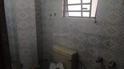 Bathroom Image of 480 Sq.ft 1 BHK Apartment / Flat for rent in Keshtopur Kolkata for Rs. 7123