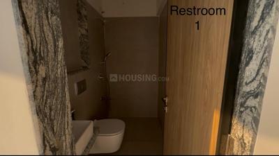 Bathroom Image of 650 Sq.ft 1 BHK Apartment / Flat for sale in Oxford Navrang Oasis, Goregaon West Mumbai for Rs. 12400000