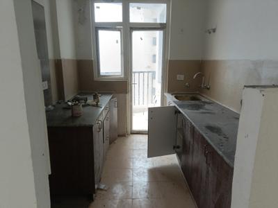 Kitchen Image of 1350 Sq.ft 3 BHK Apartment / Flat for sale in Amrapali Heartbeat City IV, Sector 107 Noida for Rs. 14100000