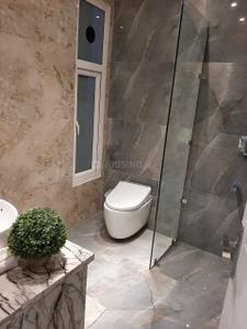 Bathroom Image of 2400 Sq.ft 3 BHK Independent House for rent in Sector 30 Noida for Rs. 46000