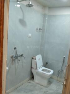 Bathroom Image of 900 Sq.ft 2 BHK Independent House for rent in Vaishali Ghaziabad for Rs. 21000