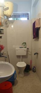 Bathroom Image of 700 Sq.ft 1 BHK Apartment / Flat for rent in Jubilee Hills Hyderabad for Rs. 22001