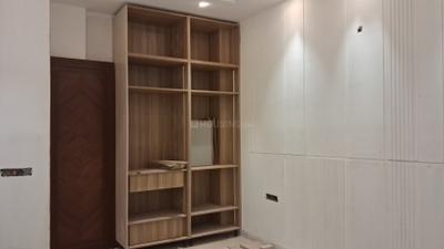Bedroom Image of 1350 Sq.ft 3 BHK Builder Floor for sale in Safdarjung Enclave New Delhi for Rs. 44900000