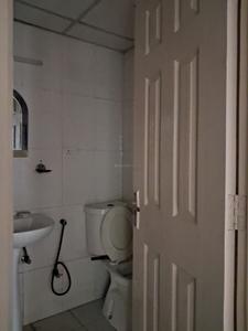 Common Bathroom Image of 1150 Sq.ft 2.5 BHK Apartment / Flat for rent in Supertech Cape Town, Sector 74 Noida for Rs. 41000