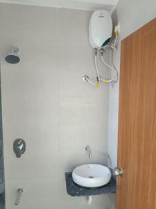 Bathroom Image of 1051 Sq.ft 3 BHK Apartment / Flat for rent in Vrundavan Bliss, Waghodia Road Vadodara for Rs. 20000