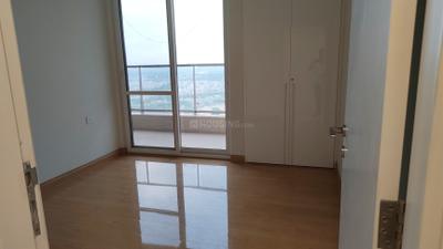 Bedroom Image of 2280 Sq.ft 3 BHK Apartment / Flat for rent in DLF One Midtown, Karampura New Delhi for Rs. 130000