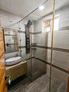 Bathroom Image of 2700 Sq.ft 7 BHK Duplex for sale in Ashok Vihar New Delhi for Rs. 59800000