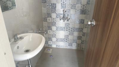 Bathroom Image of 431 Sq.ft 1 BHK Apartment / Flat for rent in Dosti Greater Thane Phase 1, Bhiwandi Thane for Rs. 10999