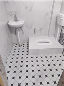 Image of 3000 Sq.ft 4 BHK Apartment / Flat for rent in Indira Nagar, Lucknow for Rs. 35000