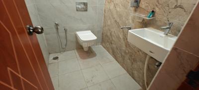 Bathroom Image of 900 Sq.ft 1 BHK Builder Floor for rent in Kalyan Nagar Bengaluru for Rs. 23000