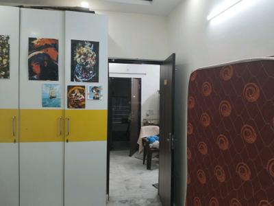 Bedroom Image of 550 Sq.ft 1 BHK Builder Floor for sale in Shalimar Bagh New Delhi for Rs. 4800000