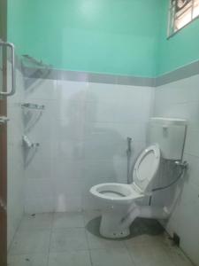 Common Bathroom Image of 480 Sq.ft 1 BHK Apartment / Flat for sale in Shapoorji Pallonji Shukhobrishti Spandan Phase 9 , New Town Kolkata for Rs. 2250000