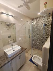 Bathroom Image of 1800 Sq.ft 4 BHK Builder Floor for sale in Safdarjung Enclave New Delhi for Rs. 72500000