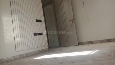 Bedroom Image of 2430 Sq.ft 4 BHK Builder Floor for rent in Anand Vihar New Delhi for Rs. 80000