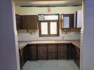 Kitchen Image of 999 Sq.ft 3 BHK Builder Floor for rent in Preet Vihar New Delhi for Rs. 27000