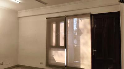 Bedroom Image of 2000 Sq.ft 3 BHK Builder Floor for rent in Soami Nagar New Delhi for Rs. 125000