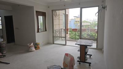 DLF Regency Park II Living Room 1